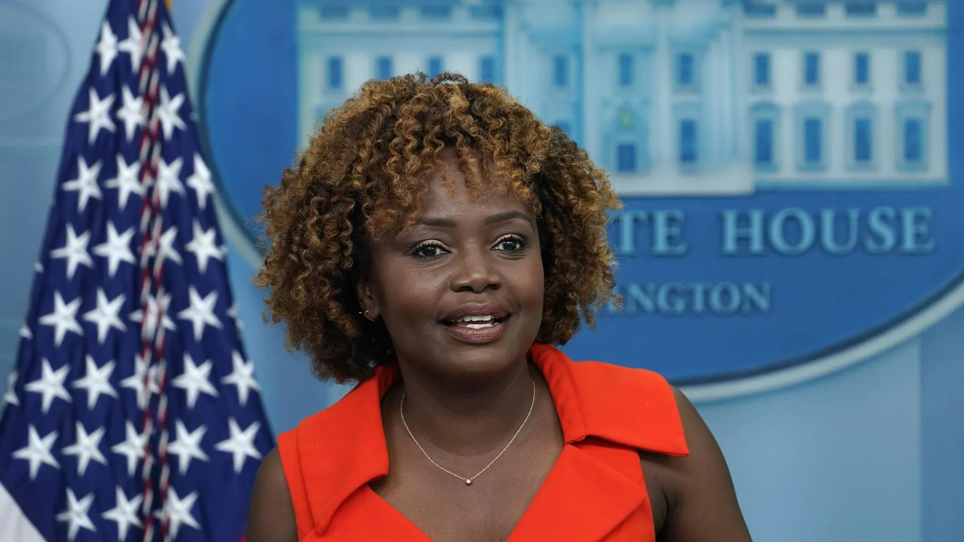 Пресс-секретарь Белого дома рассмеялась от вопроса о здоровье Байдена