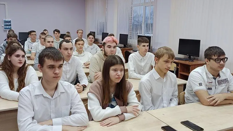 Студенты Павловского Посада готовятся к празднику День матери
