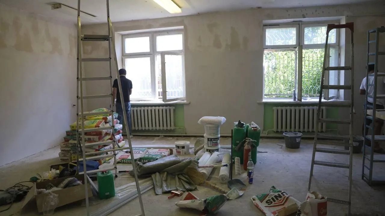 Социальные объекты Серпухова ремонтируют без отставания от графика работ