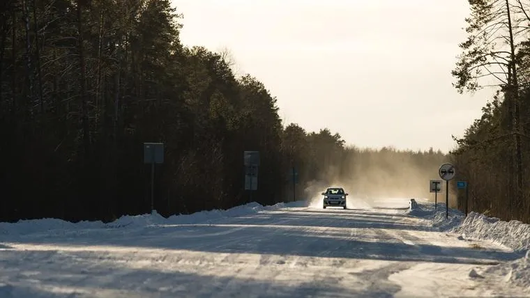 На Урале вновь закрыли зимник из-за непогоды