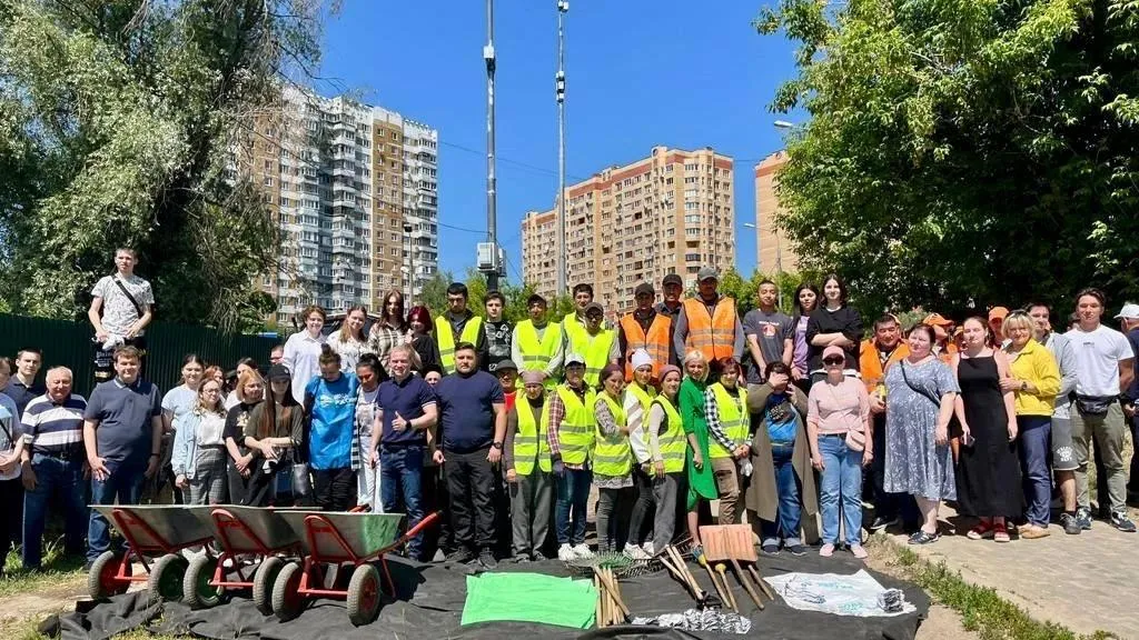 Жители городского округа Ленинский расчистили Ащеренский пруд