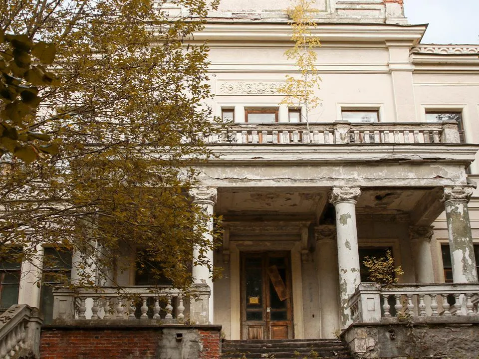 «Элитный клуб для VIP-персон»: во что превратят подмосковную дачу Сталина, проданную за 400 миллионов