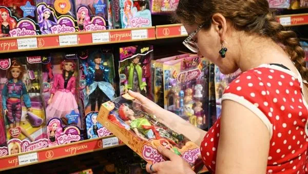 Депутат Бутина призвала убрать из продажи кукол Барби на фоне пропаганды ЛГБТ