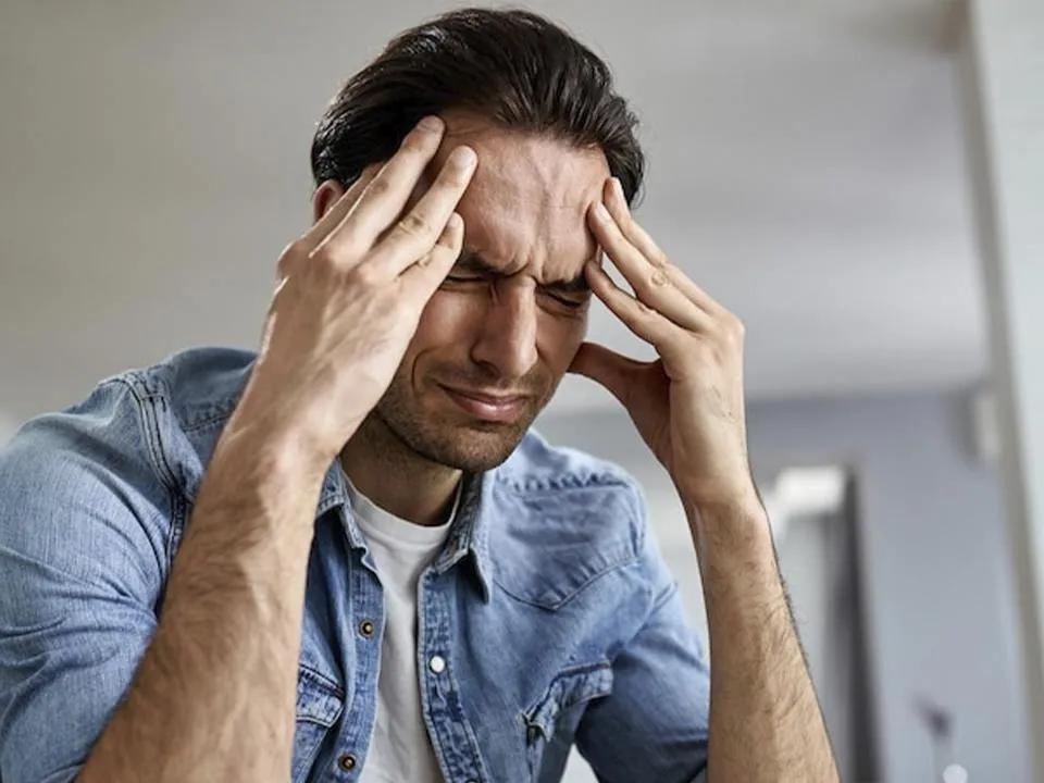 «Готов ползать на коленях»: экстрасенс Мишина рассказала, что чувствует жертва приворота