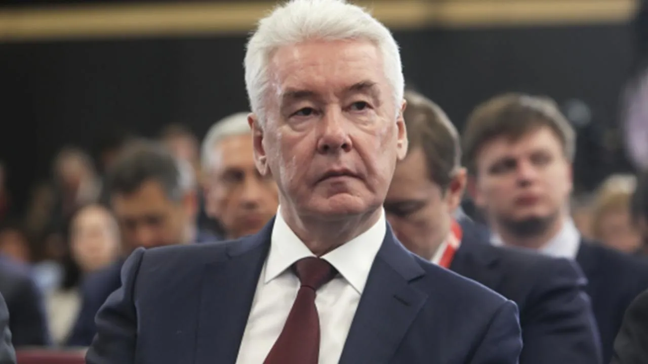 Собянин показал отреставрированные здания Денежного переулка