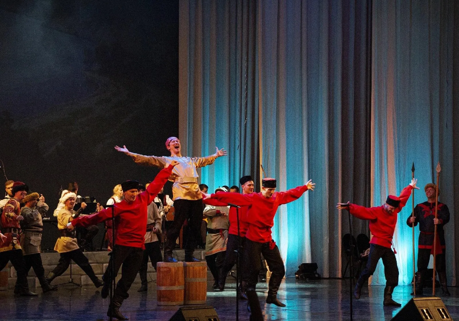 Сольный концерт Волжского хора, посвященный 125-летию П.М. Милославова в Самаре (композиция о Стеньке Разине).