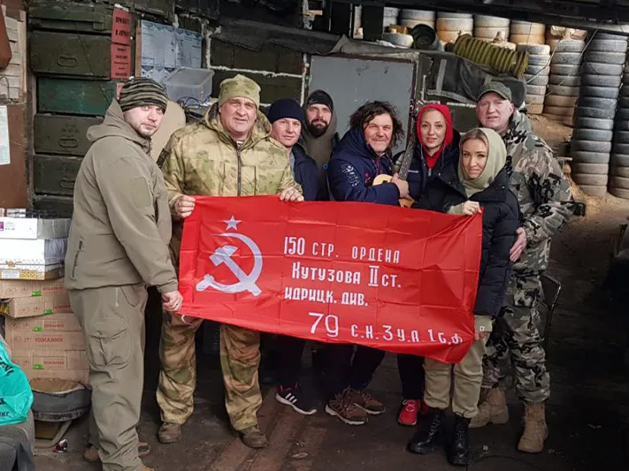 «Омывались под обстрелами и канонадой»: заслуженный артист России отметил Крещение в Донецке