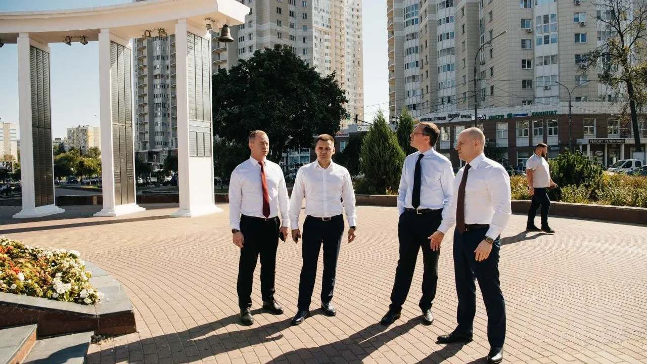 Министр благоустройства Подмосковья осмотрел городские пространства Городского округа Пушкинский