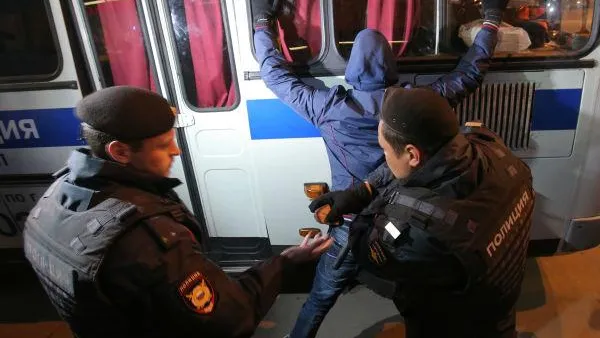 Банду домушников, обчистивших не менее 12 квартир, поймали в области
