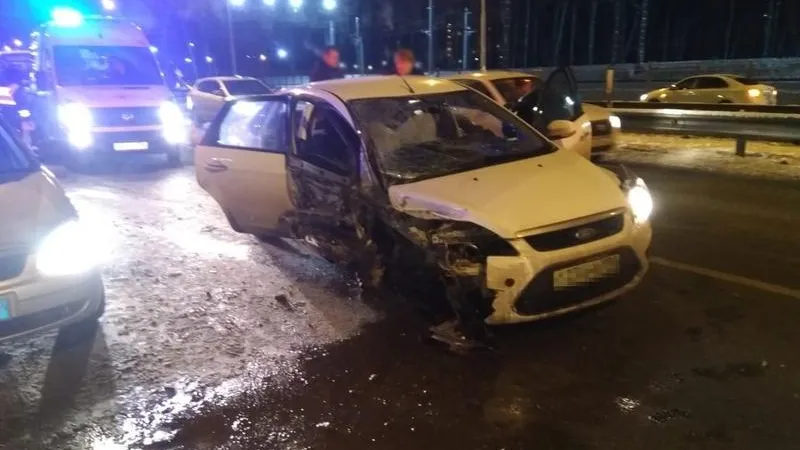 Водитель попал в ДТП из-за сердечного приступа у аэропорта Домодедово