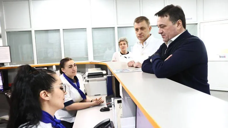 Андрей Воробьев проверил поликлинику №1 в Ликино-Дулево, где реализовали проект «перезагрузки»