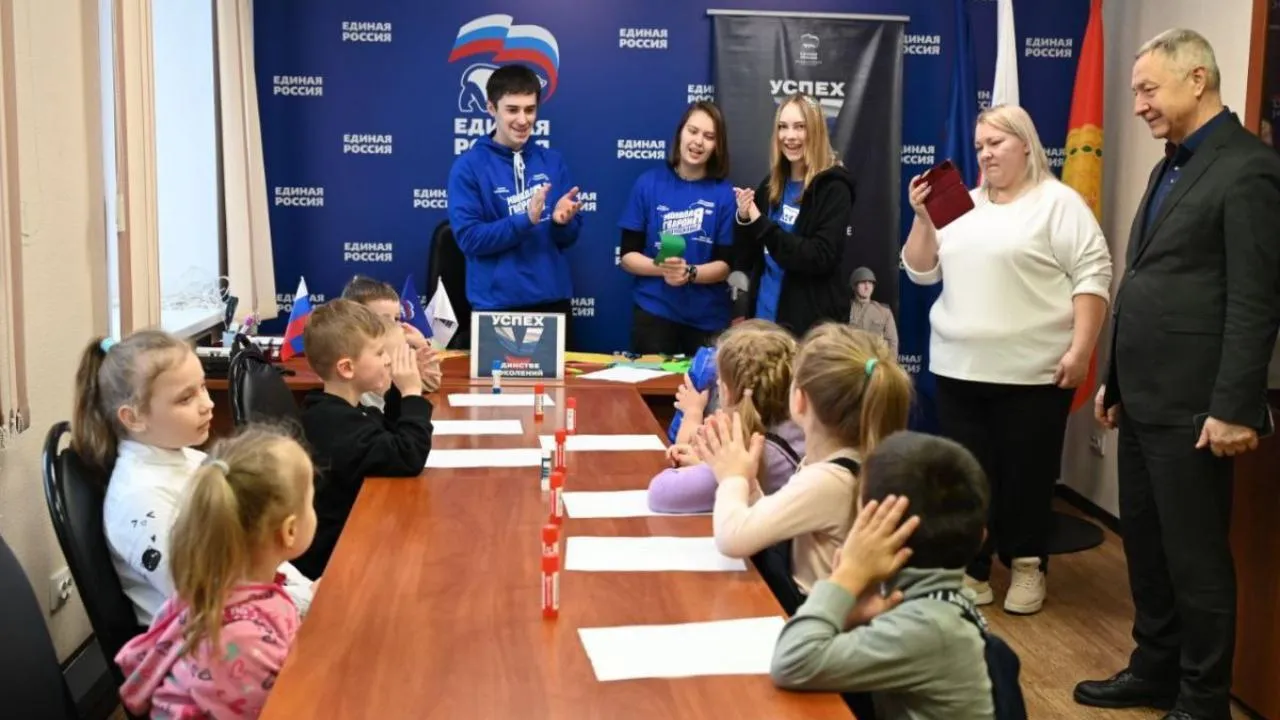 «Единая Россия» провела в Подмосковье встречи героев фронта с героями тыла