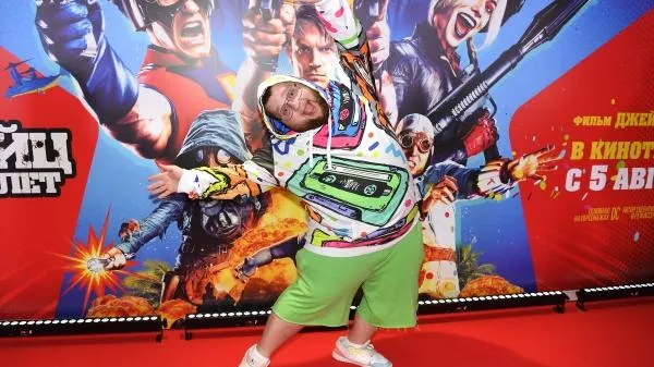 Актер и танцор Дмитрий Красилов (Little Big) на премьере фильма «Отряд самоубийц: Миссия навылет» в кинотеатре «Октябрь».