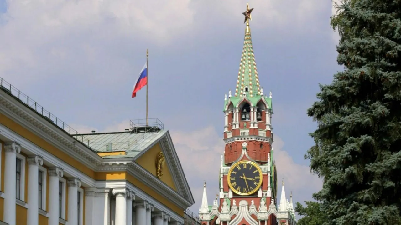 В Кремле объяснили быстроту присвоения звания Героя России ефрейтору из Якутии