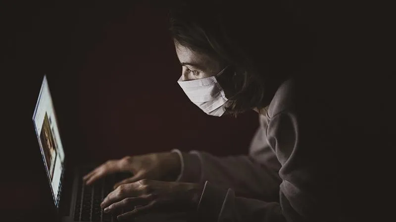 Испытание тревогой: страх заразиться COVID-19 все чаще мешает спокойной жизни