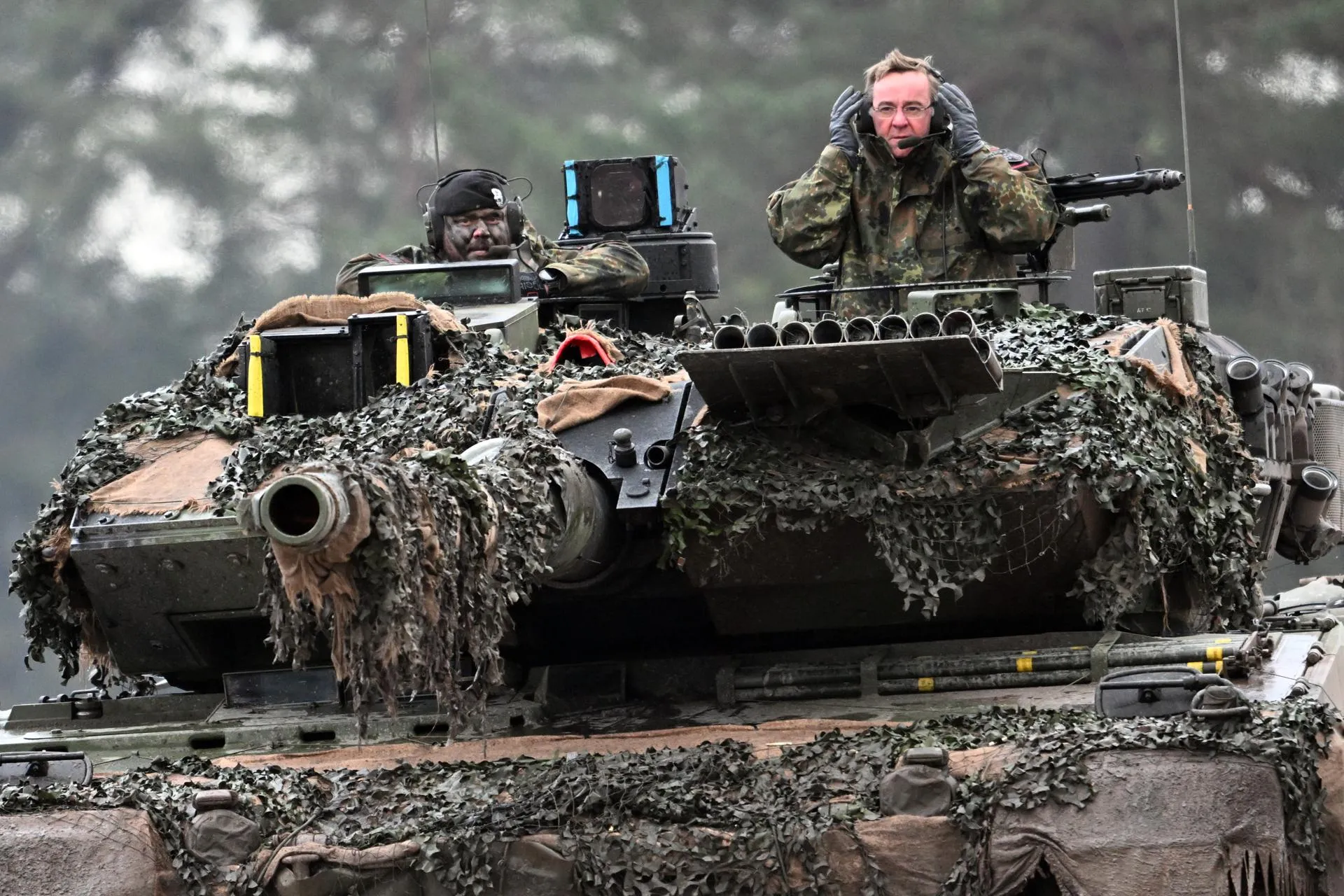 Немецкий танк Leopard 2A6 перед поставкой на Украину