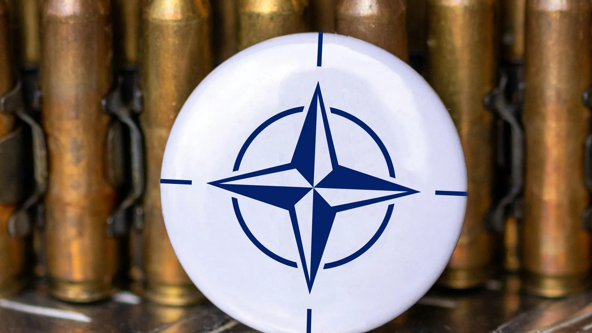 Зеленский: приглашение Украины в НАТО зависит от США и ФРГ