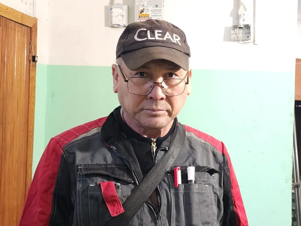 Фото: REGIONS/Нина Басистая. На фото: начальник участка&nbsp;Ихтиер Кержаев