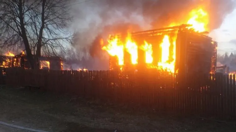 Во Владимирской области сгорели четыре деревянных дома