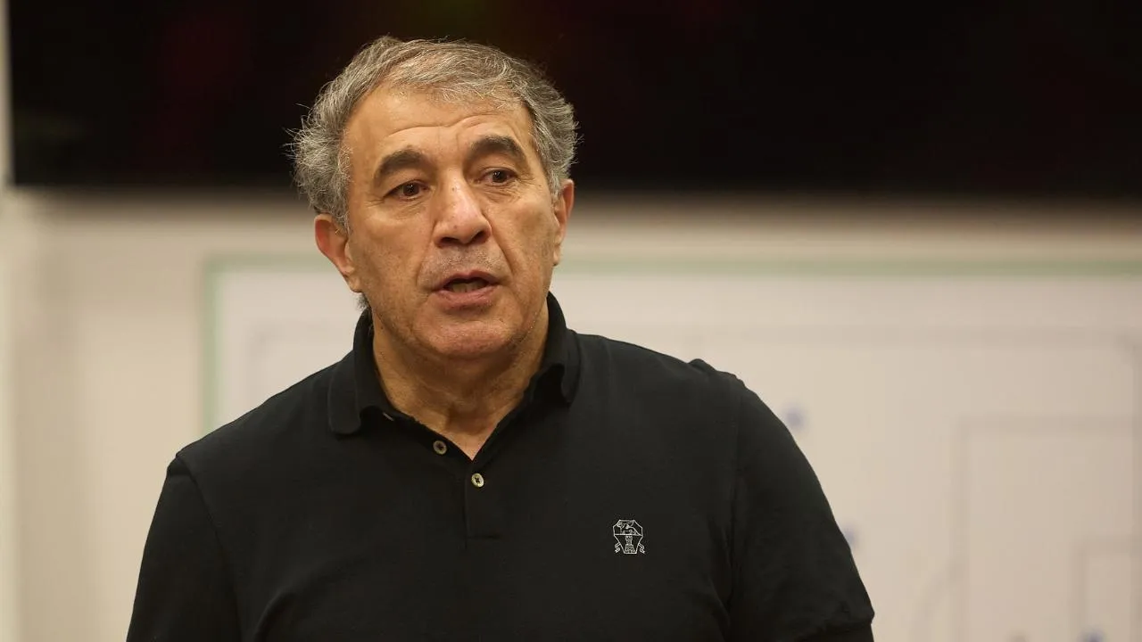 «Рубин» собирается уволить Рахимова, стал известен размер неустойки