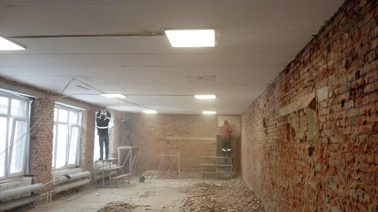 В Серпухове стартовали отделочные работы в рамках капремонта ДШИ имени Алябьева