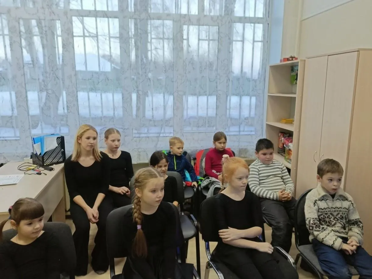 Фото: Дворец культуры им. В. Н. Леонова (здание д. Гололобово)