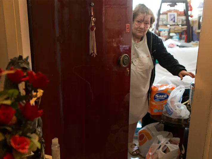 Помощники или мошенники: юрист крупного фонда рассказала, как проверить благотворителей