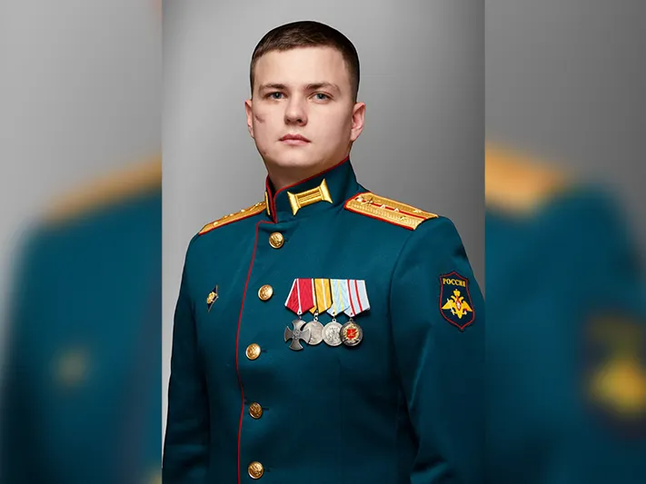 Попал в засаду, обошел ее с тыла и всех взял в плен: офицер из Самары получил орден Мужества