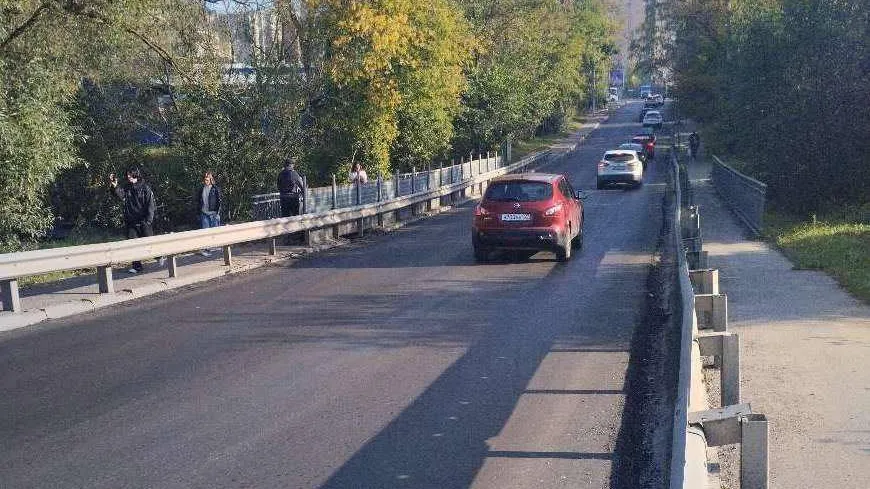 В подмосковном Долгопрудном активно ремонтируются региональные дороги
