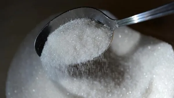 Специалист по гипнозу рассказал, как отказаться от употребления сахара