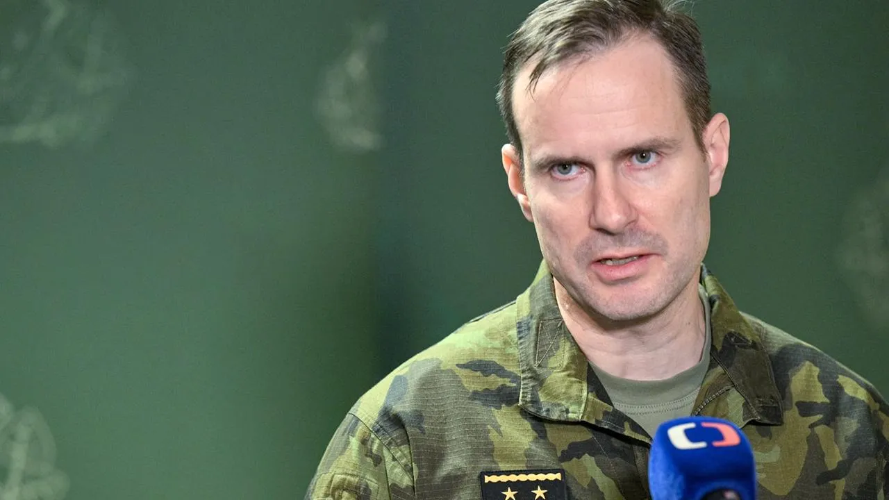 «Манипулируют прошлым»: зачем маленькая армия Чехии пригрозила войной России