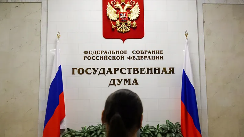 В Госдуме могут принять законопроект, приравнивающий молодых людей к пенсионерам