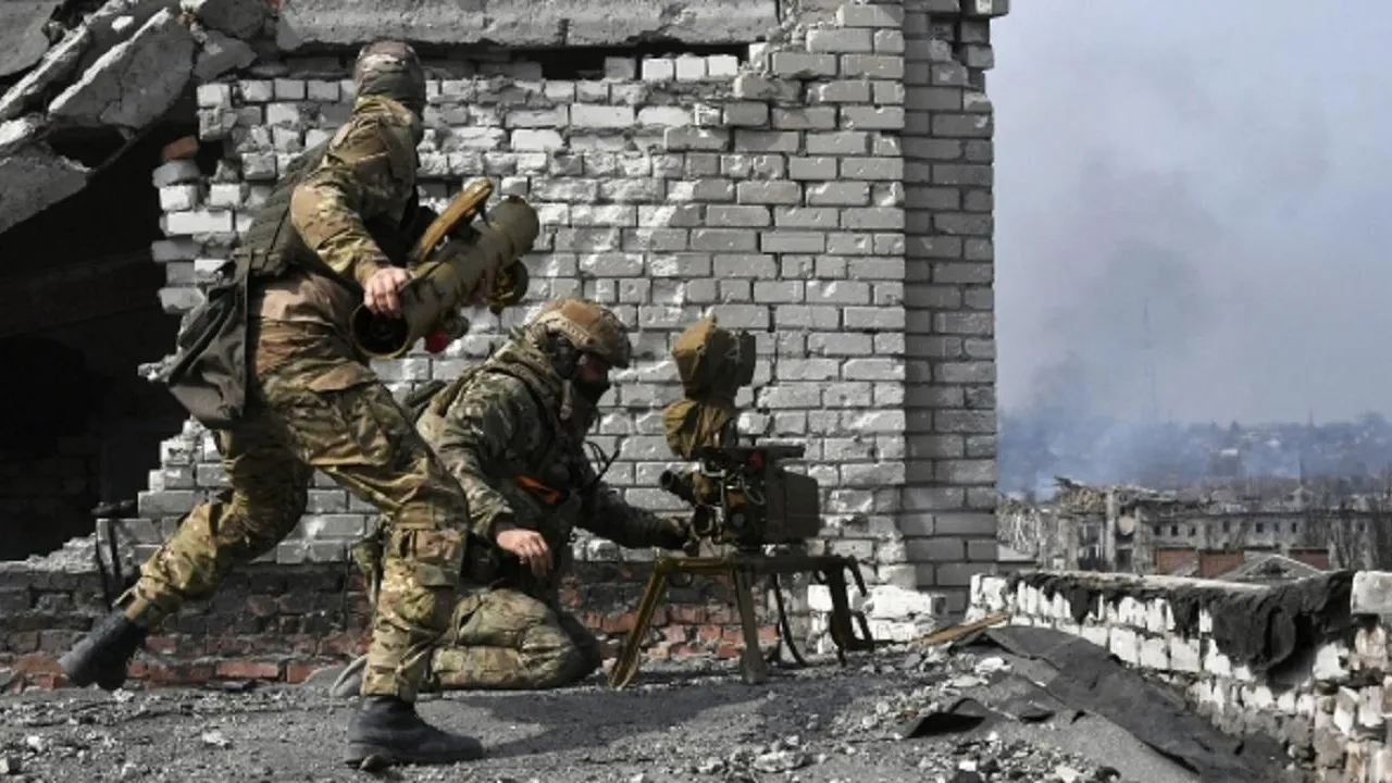 Боец ЧВК «Вагнер» рассказал о сражениях за основной железнодорожный узел Артемовска