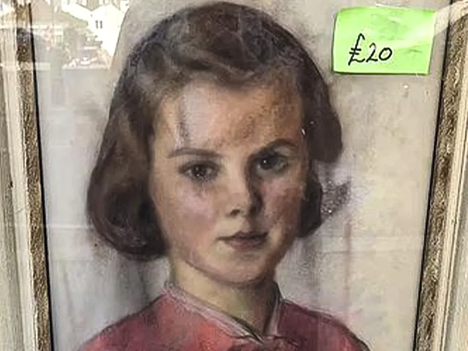 «Несет в себе кровавые события»: экстрасенс рассказала о темных тайнах картины из антикварного магазина