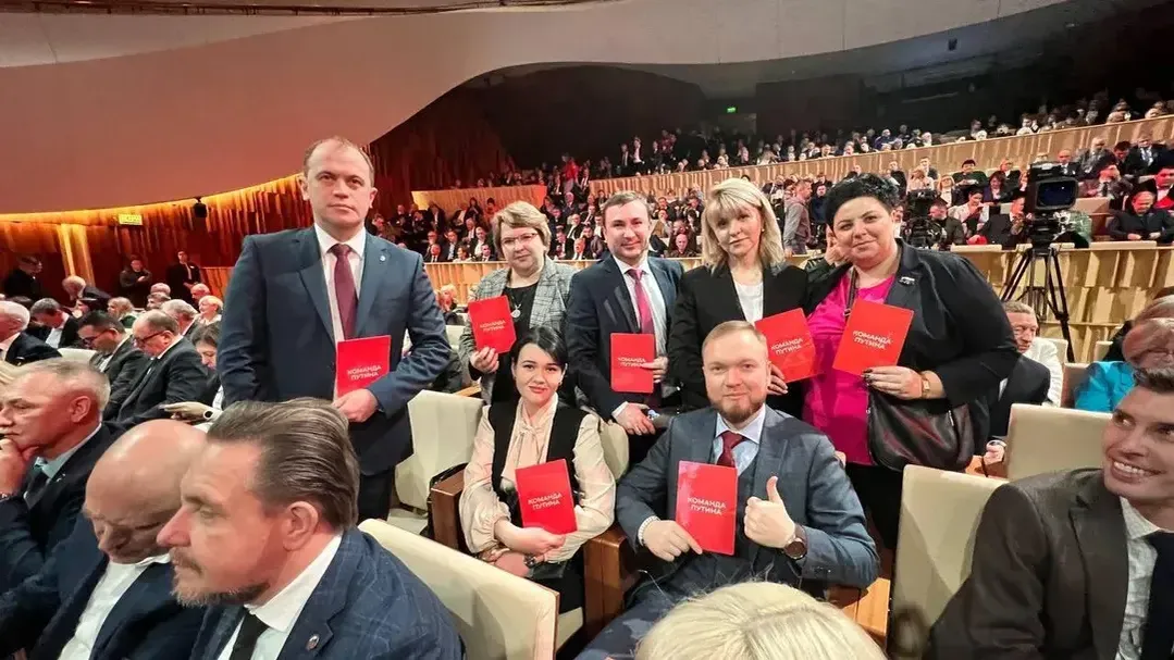 Фото: зампред правления Ассоциации народных художественных промыслов Виктор Розанов