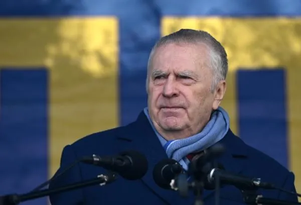 Лидер ЛДПР Владимир Жириновский выступает на первомайском митинге ЛДПР в Москве