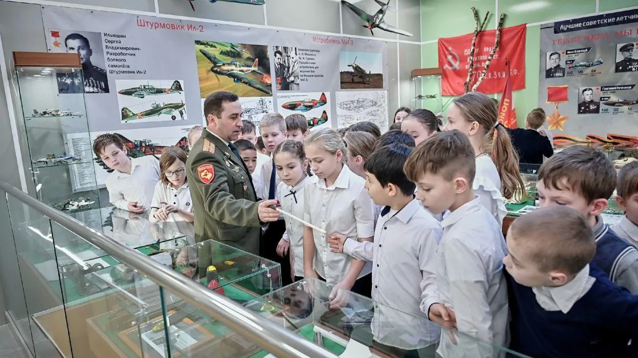 Героям-летчикам блокадного Ленинграда посвятили тематическую экскурсию в Красногорске