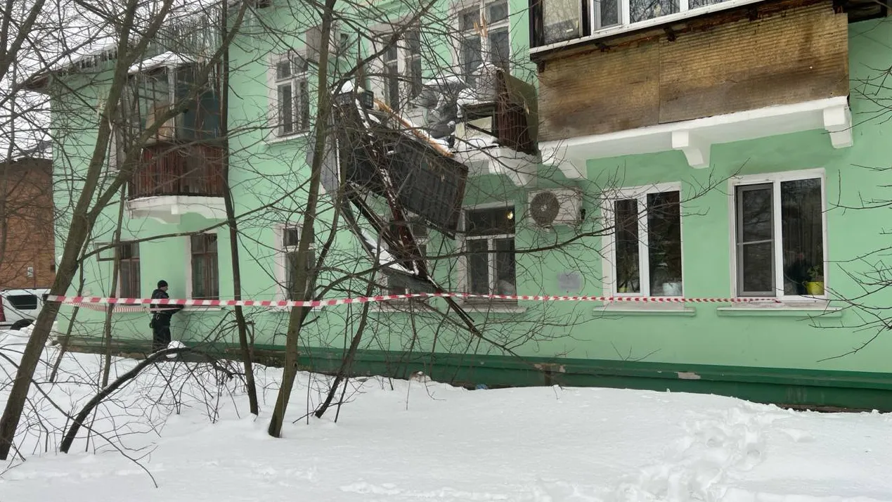 Обрушение ограды балкона (Главное управление регионального жилнадзора и содержания территорий МО)