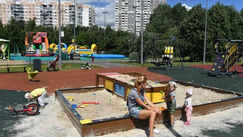 С учетом пожеланий жителей. Две с половиной сотни детских площадок установят в Подмосковье в 2019 году