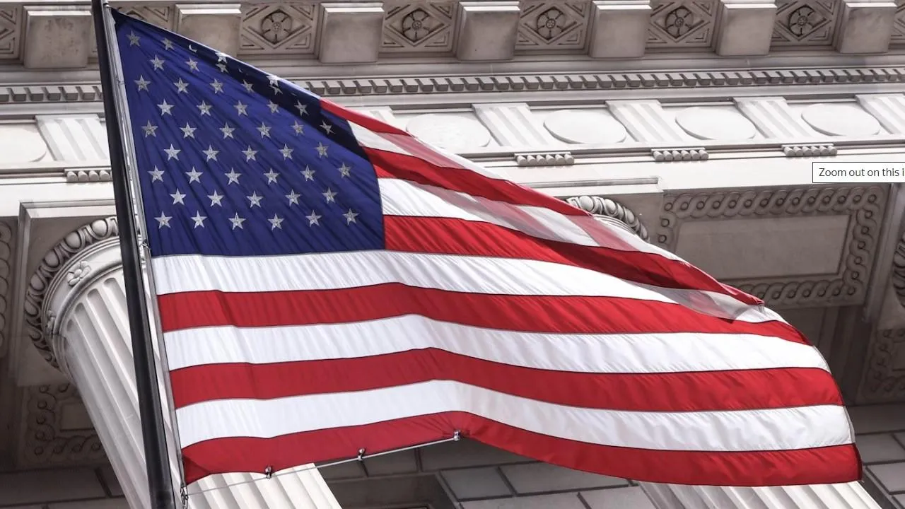 Маск намерен получить доступ к базе данных Налоговой службы США