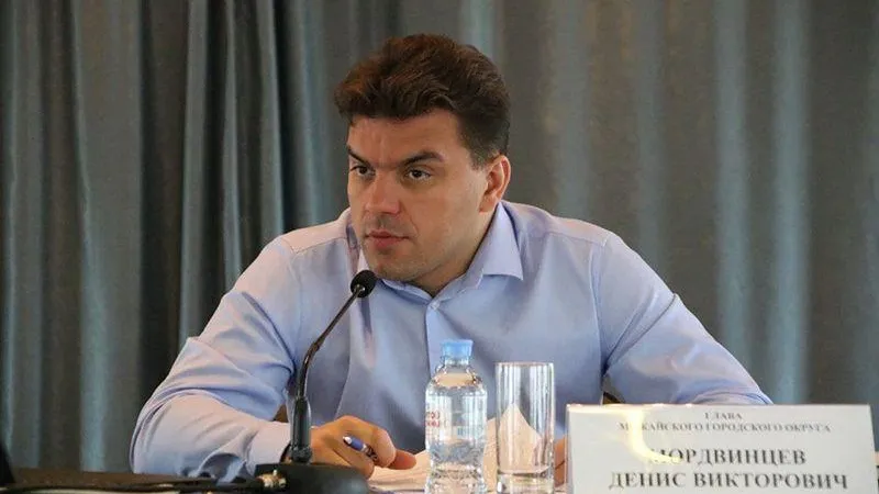 Глава Можайска обсудил борьбу с борщевиком и новый отопительный сезон