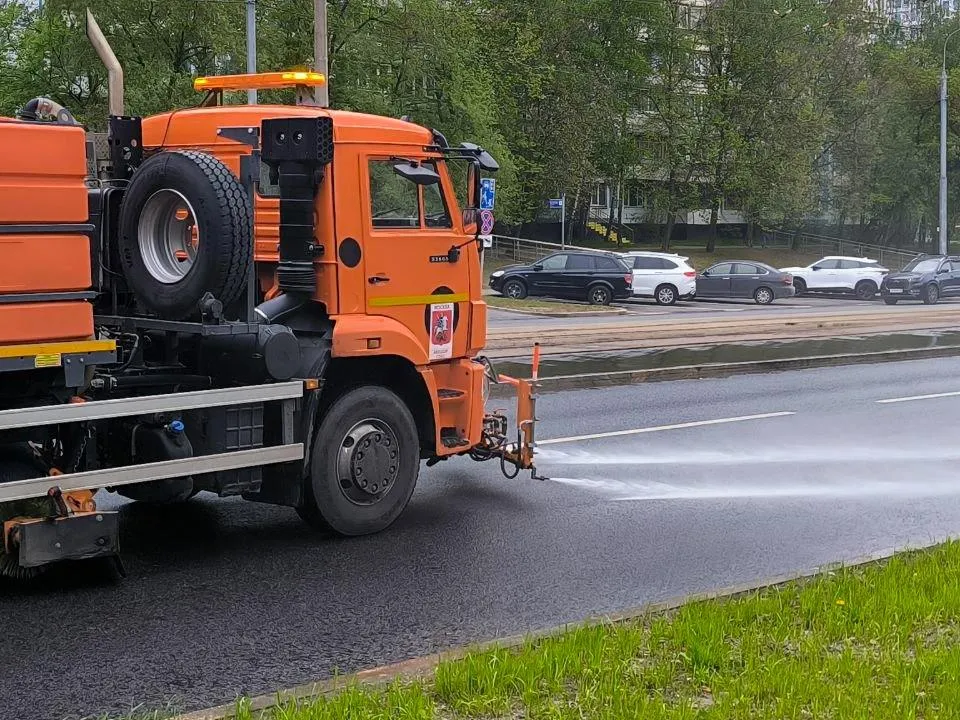 Плиты раскалятся, асфальт поплывет: названы дни самой страшной жары в Подмосковье