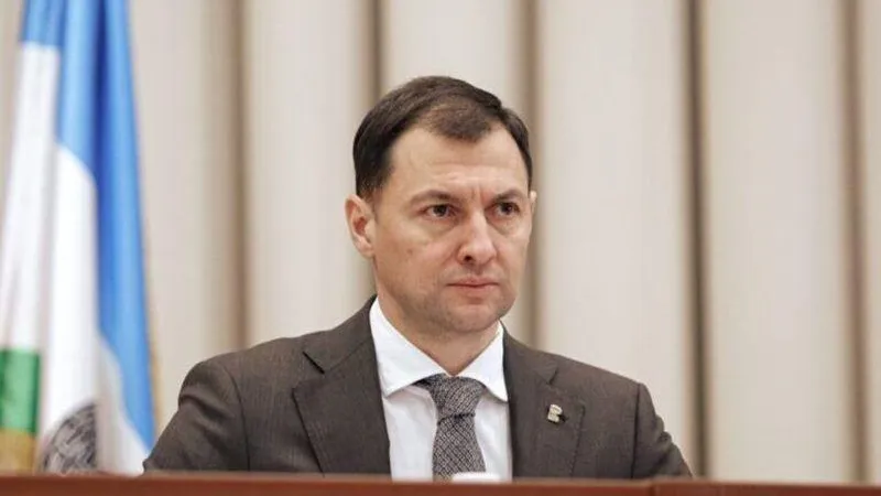 Улицы Каширы активно готовят к Новому году