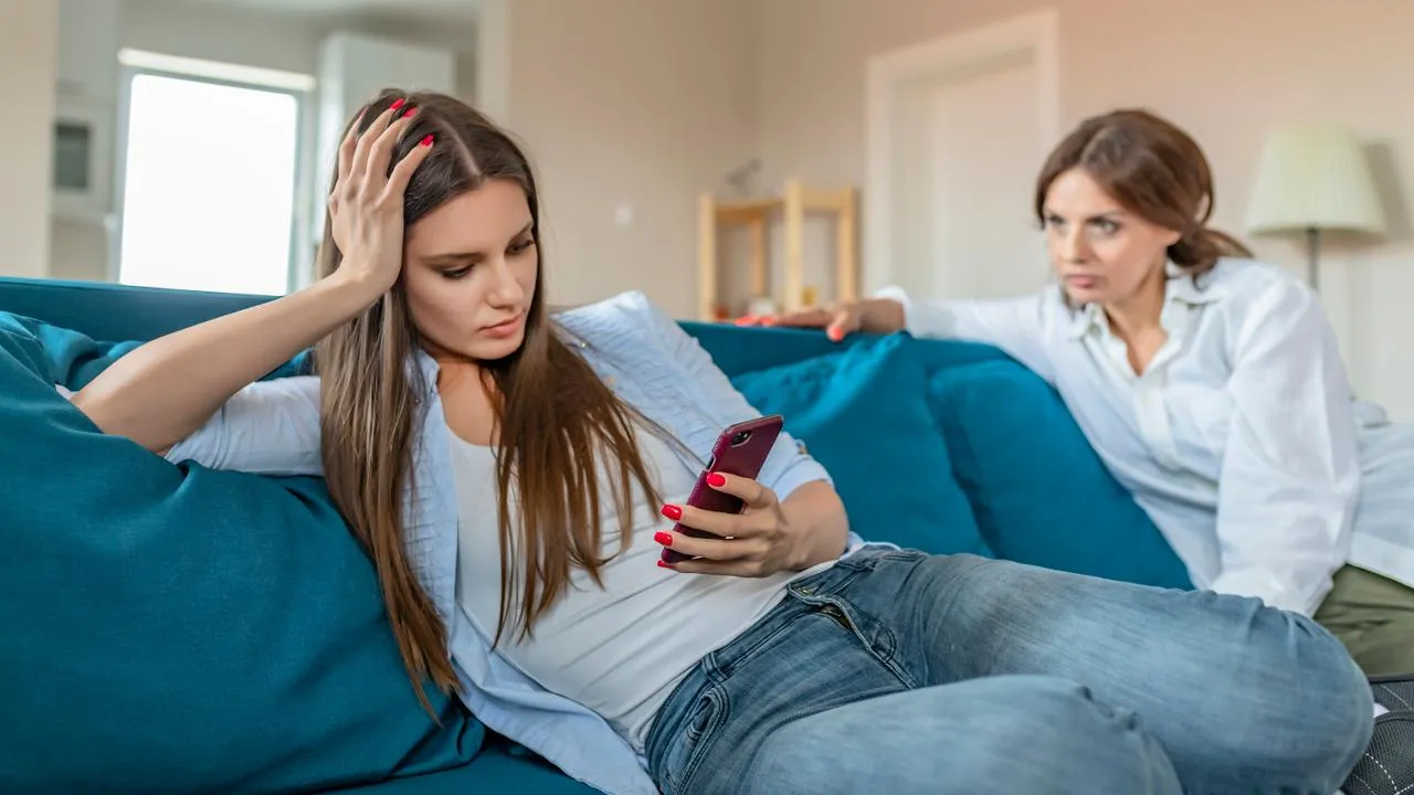 istockphoto.com/PixelsEffect