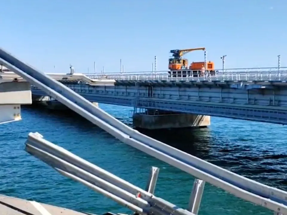 «Вблизи портов может быть небезопасно»: эксперт по туризму рассказал, стоит ли ехать в Крым