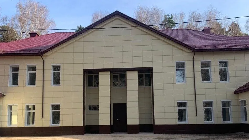 Ремонт фасада терапевтического корпуса больницы завершили в Шатуре