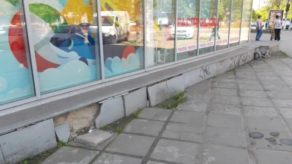 Владельца магазина в Королеве заставили привести здание в порядок