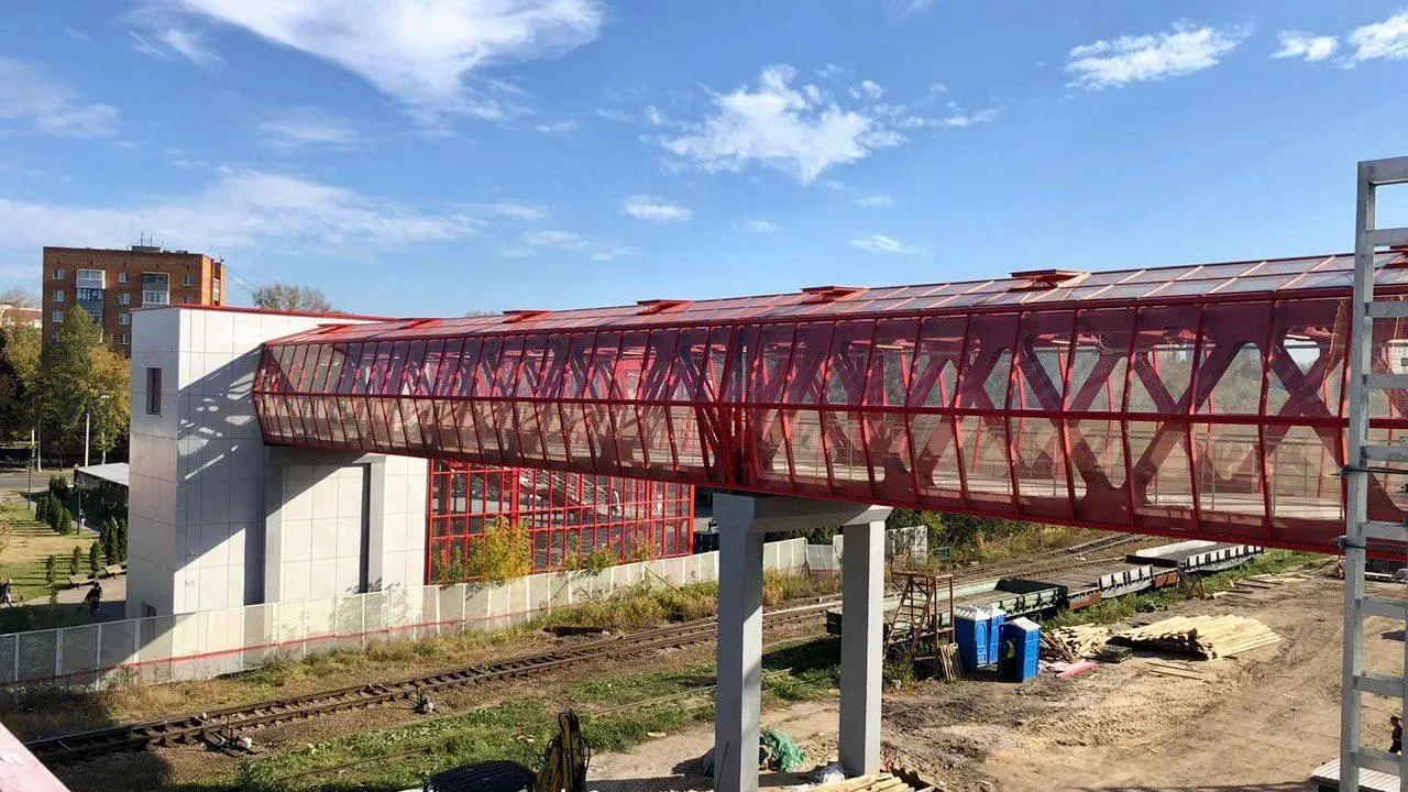 Новый надземный переход через железную дорогу открыли в Серпухове
