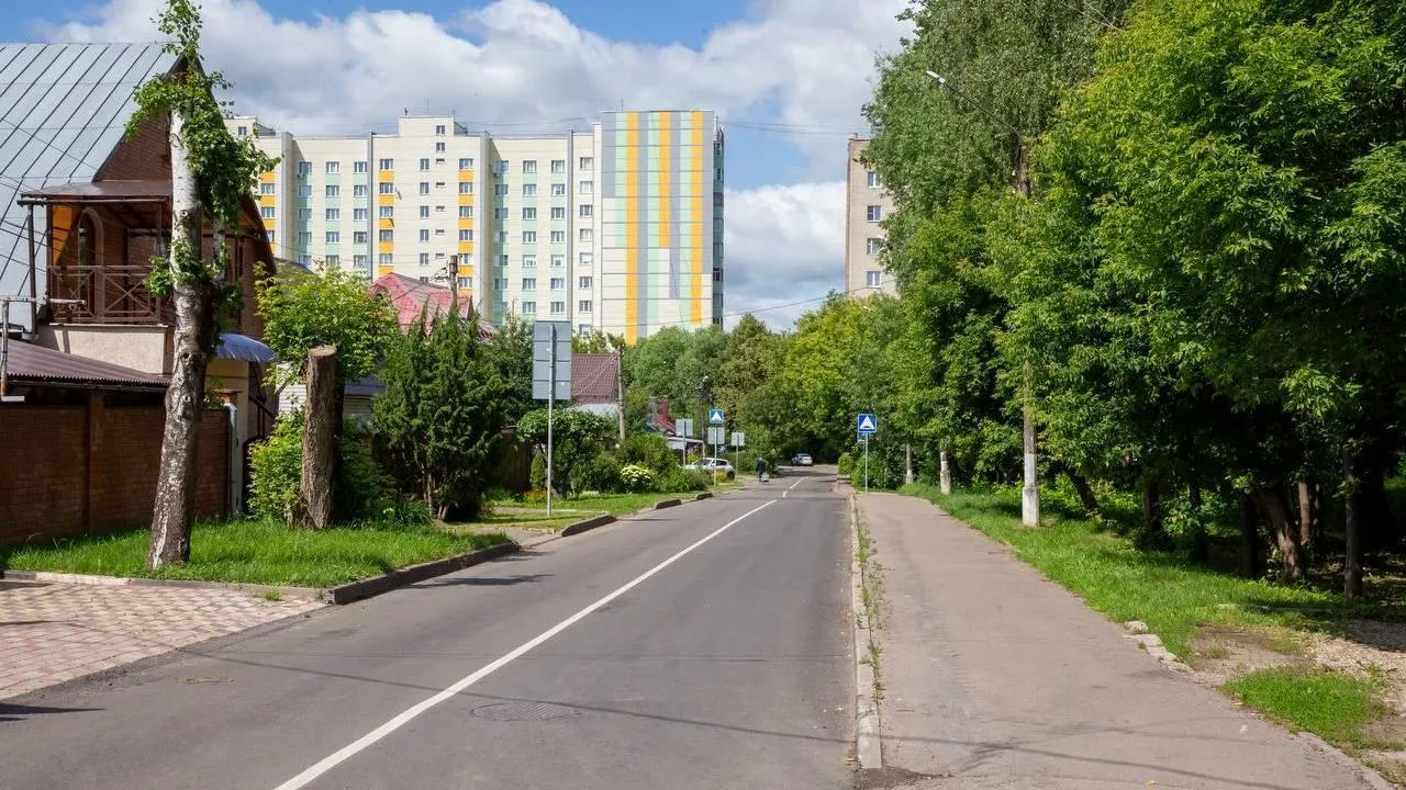 Дороги к пляжу и парку отремонтировали в микрорайоне Климовск Подольска