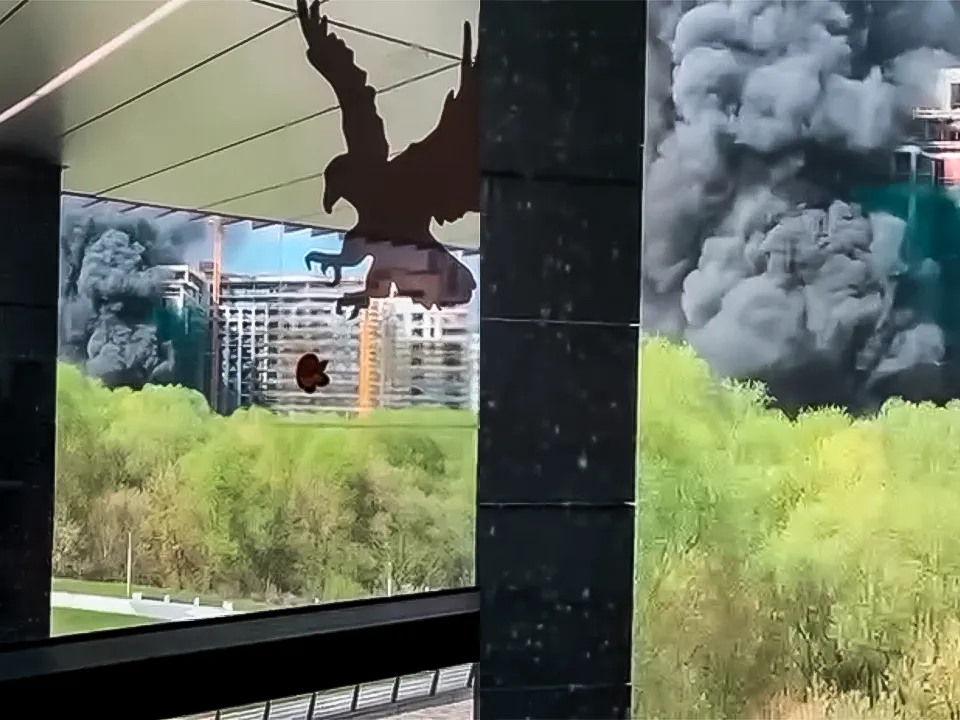 «Запах гари будет еще долго стоять»: очевидцы рассказали о пожаре на западе Москвы